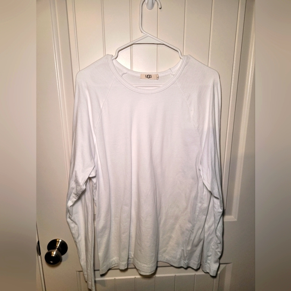 UGG long sleeve 100% cotton size medium